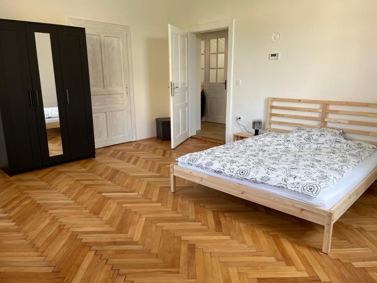 Pirc Apartment On Dunajska Street Ljubljana Exterior photo